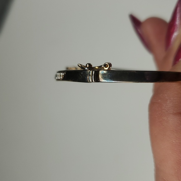 Single Bangle Navy Marquise Stones- Damaged/ Fair/ Acceptable - Picture 12 of 13